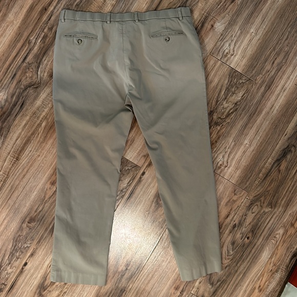 TOMMY HILFIGER skinny khakis with amazing stretch. 40x30 - Picture 3 of 4